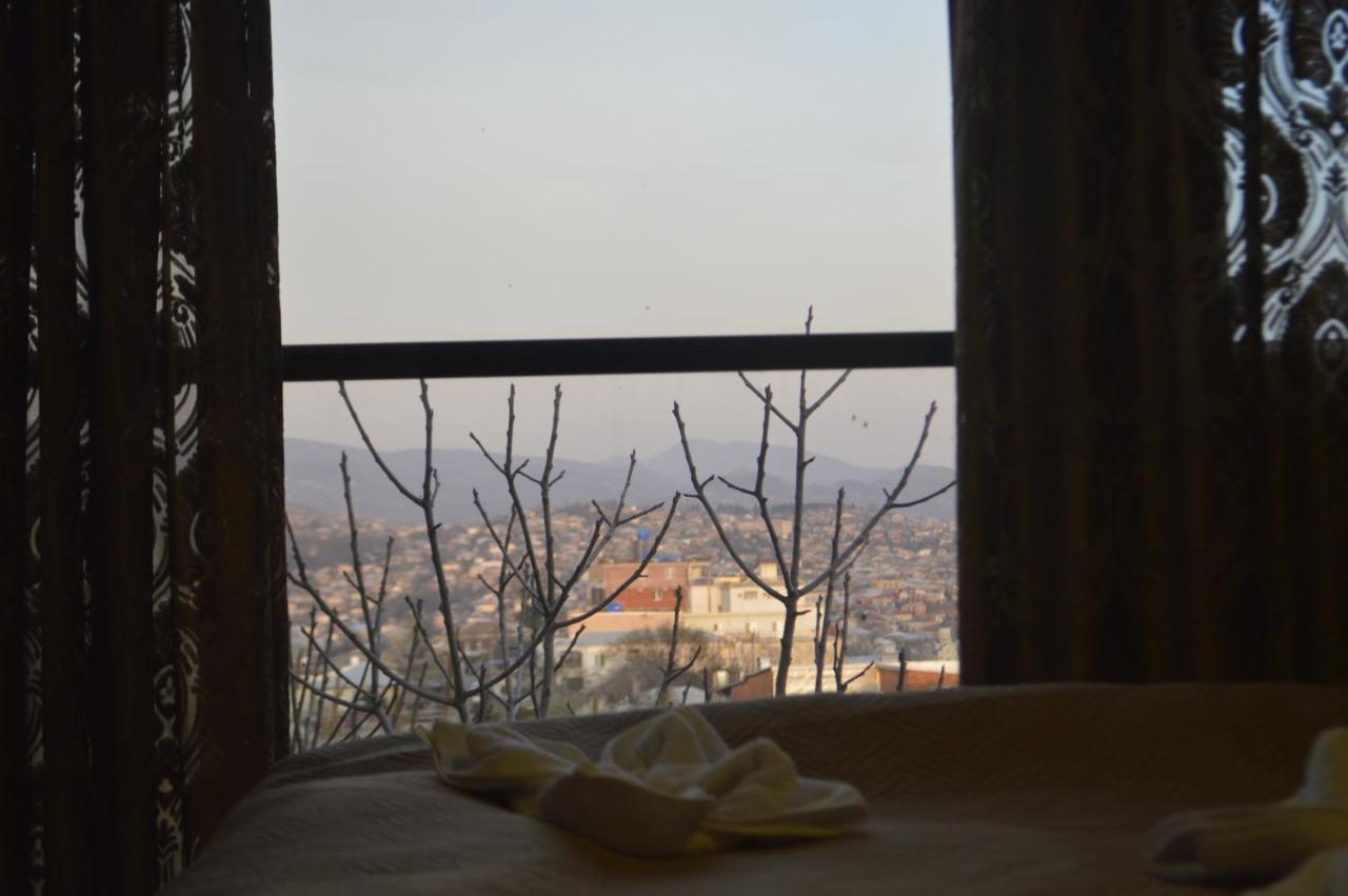 Hill-Fort Kutaisi Bagian luar foto